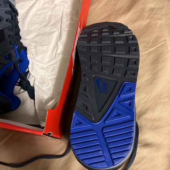 Nike Air Max Command - Picture 3 of 7